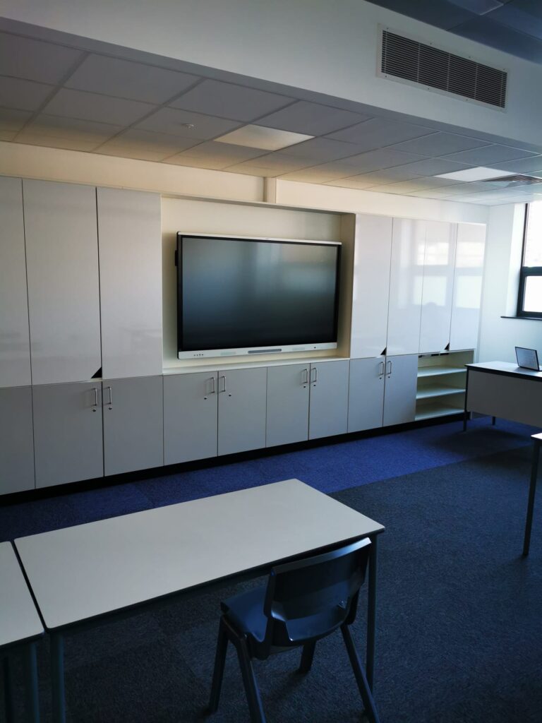 Leasing 3 crystal 79